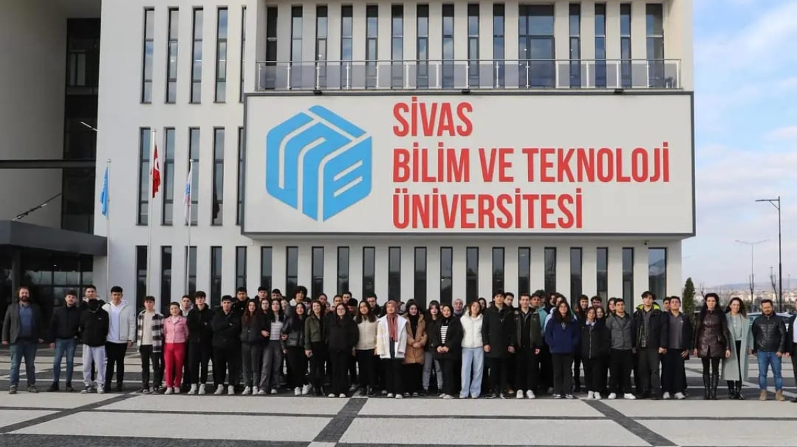Öğrencilerimiz Sivas Bilim ve Teknoloji Üniversitesine Gezi Düzenlediler