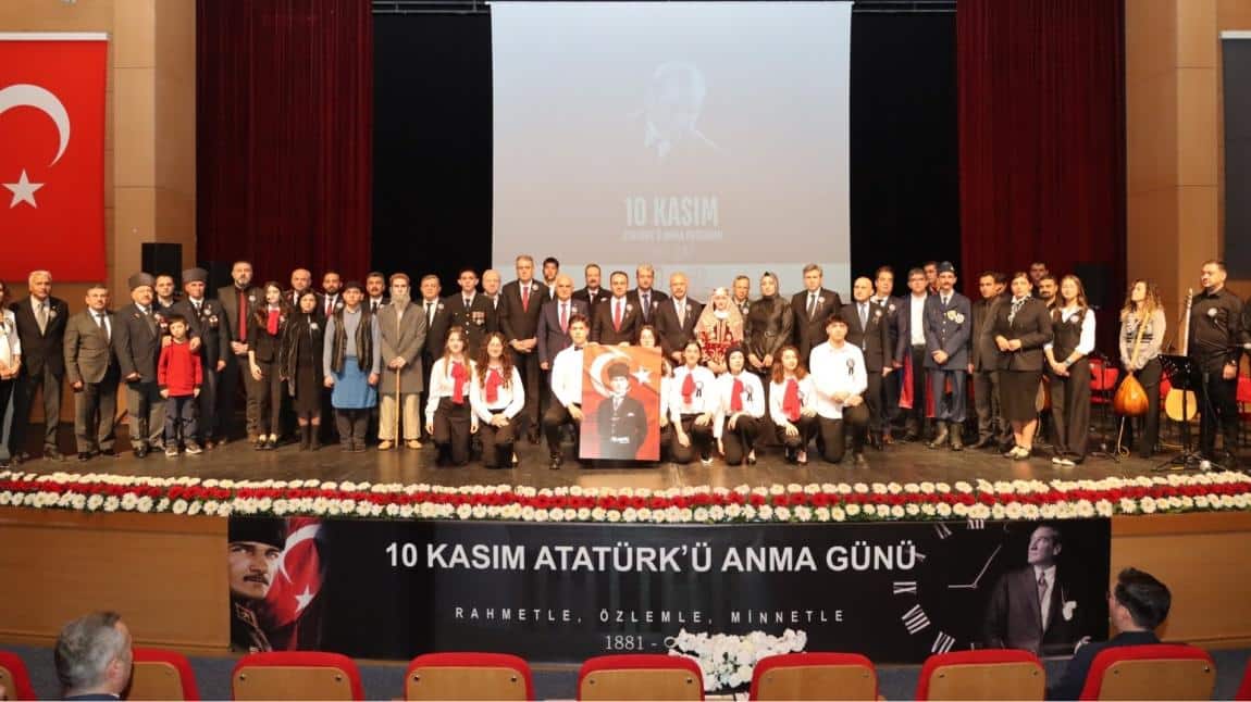 Okulumuz Tarafından Düzenlenen 10 Kasım Atatürk'ü Anma İl Programı